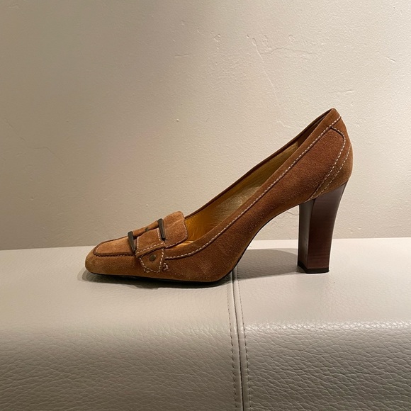 Cole Haan Camel Heeled Loafers 9 - Picture 1 of 9